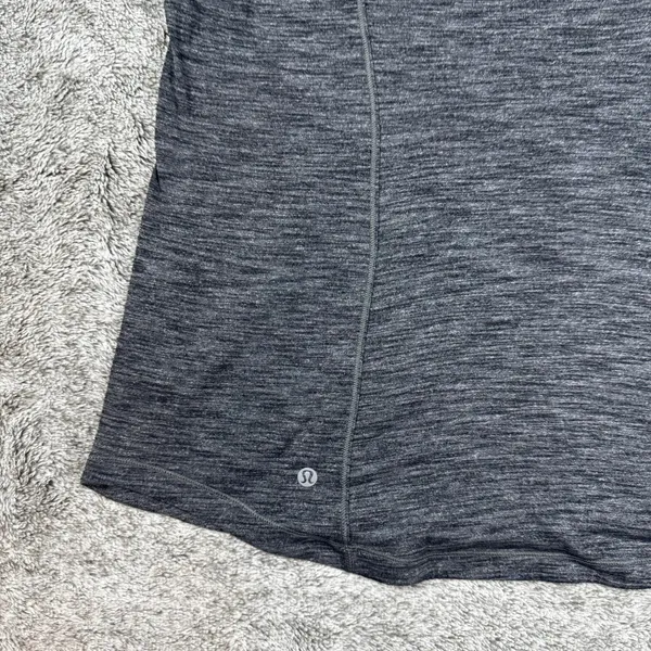 Lululemon 5 Mile Long Sleeve Women's 8/10 - Image 6