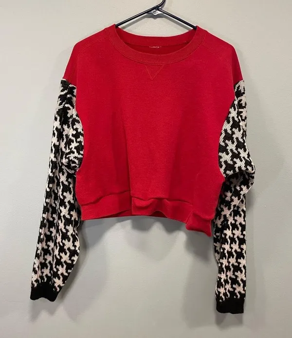 Custom made reworked vintage sweater & red crewneck crop sweatshirt size Large - Image 4