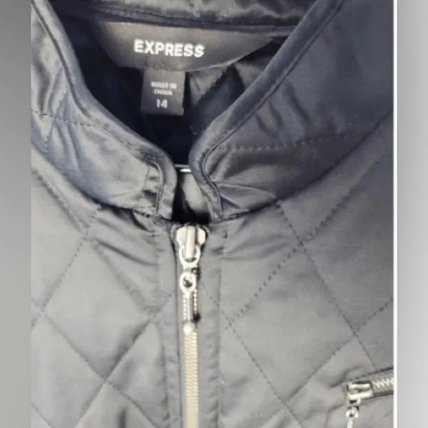 Express Black quilted zipper detail, lightweight jacket in size 14 preloved - Image 6