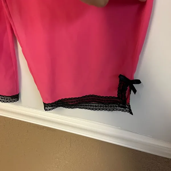 Victoria’s Secret Sheer Pink Satin Pajama Pants with Black Lace Trim – Size‎ M - Image 6
