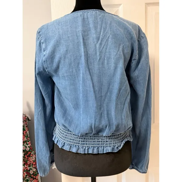 Cloth & Stone Anthropologie Smocked Waist Blouse Tencel Denim Chambray Top S - Image 3