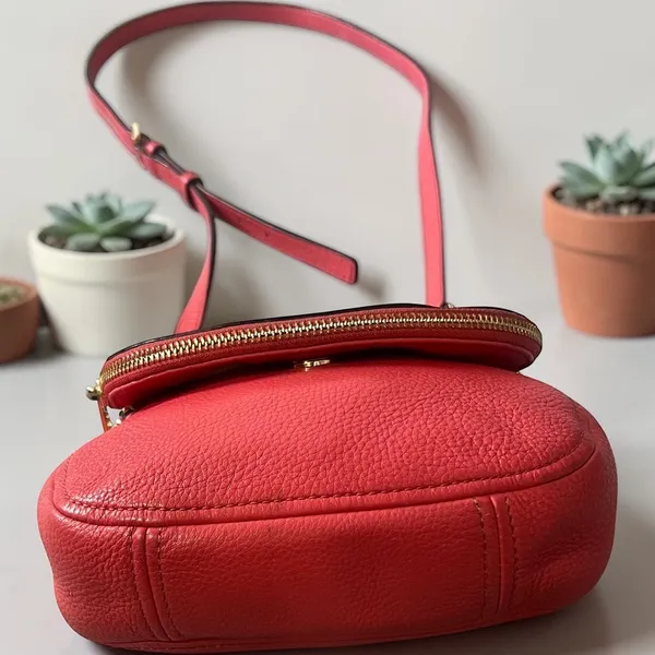 Michael Kors Crossbody Bag Womens Small Coral Pink Pebbled‎ Leather Gold Chain - Image 6