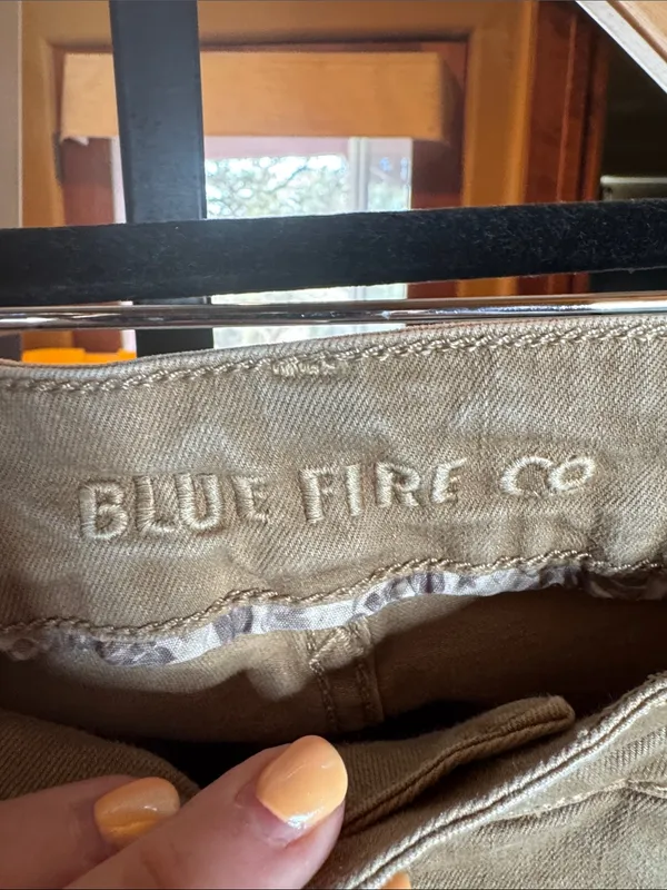 Blue Fire Co Chloe Skinny Ankle Jeans Beige Sand Storm Zip Hem Size 28 - Image 4