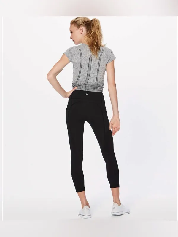 Lululemon All The Right Places Crop II 23" legging black size 6 - Image 5