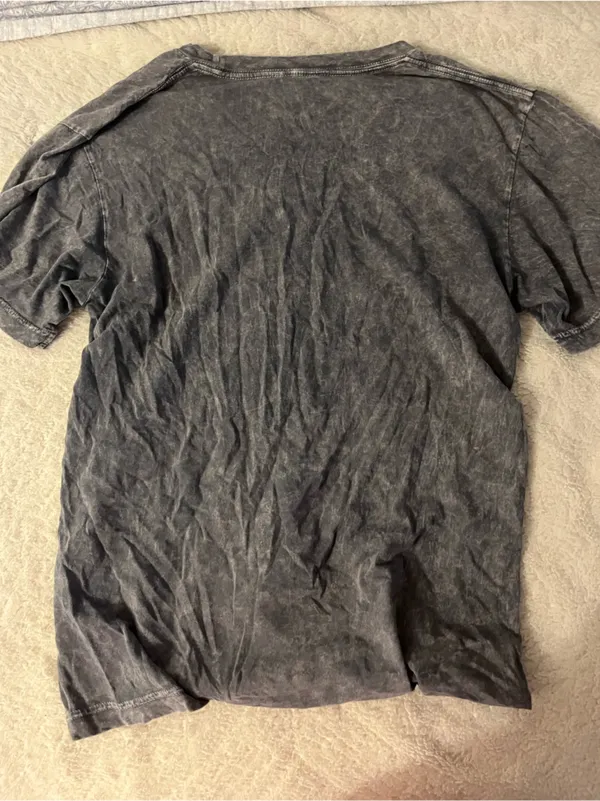 Graphic Tee Gray - Image 3