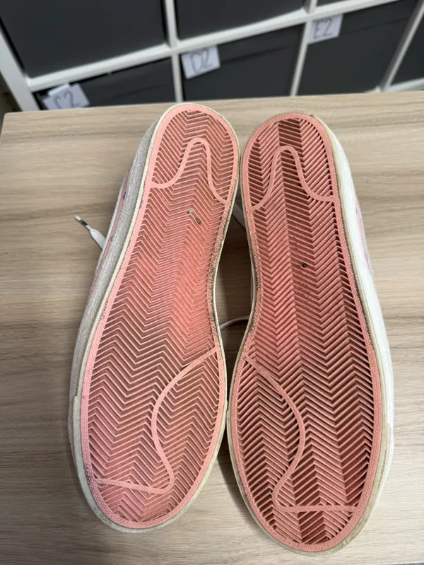 Nike Blazer Low Women's Pink Canvas Low-Top Sneakers - Image 7