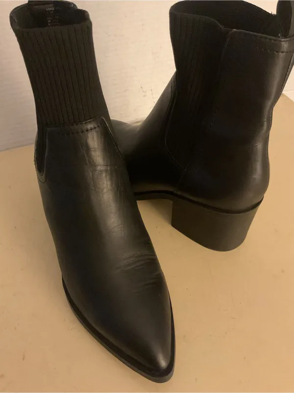Steve Madden women black leather Chelsea short boots US 8.5 - Image 6