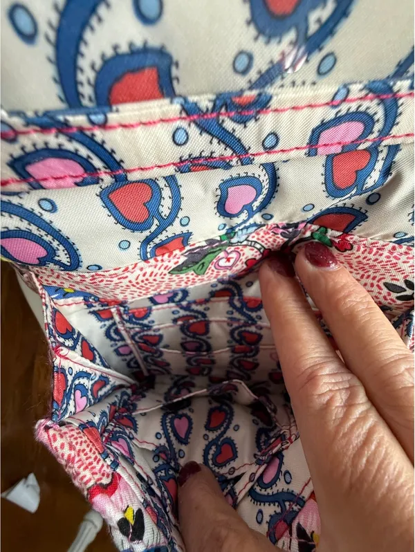 Vera Bradley Small Crossbody Bag in Pink Floral Quilted Cotton - Image 9