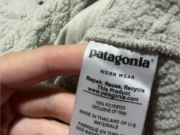 Patagonia women’s diamond capra hoody small - Image 4