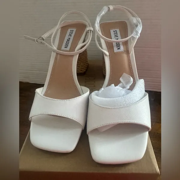 NEW Steve Madden Womens Rozlyn ankle strap Sandals Shoes White Leather Size 9 - Image 3