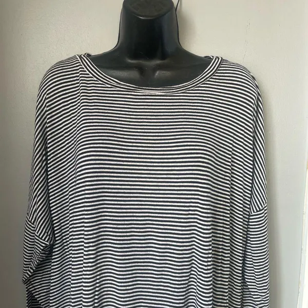 Loft Classic Black and White Striped Long Sleeve Top size 16-18 - Image 2