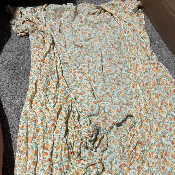 BillaBong Yellow‎ Floral Print Short Sleeve Mini Wrap Dress size S - Image 6