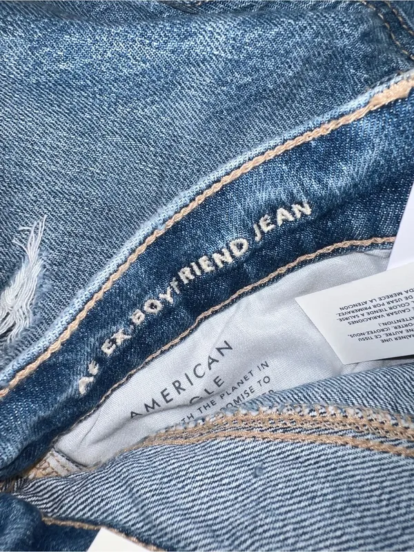 American Eagle Low Rise Ex Boyfriend Jean in Destroy Your Blues Size 6 Short NWT - Image 10