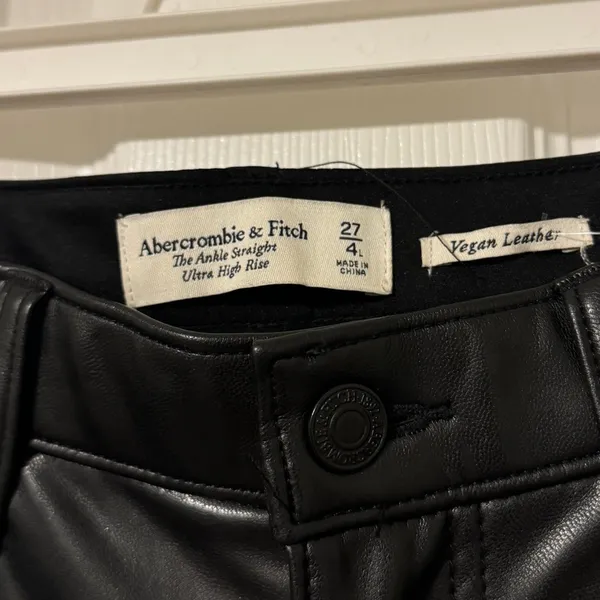 Abercrombie & Fitch The Ankle Straight Ultra High Rise Leather Pants Size 27 / 4 - Image 4