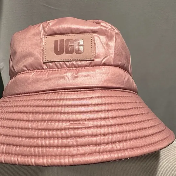 NWT UGG Pink Cloud Fabric Bucket Hat Water-Resistant OS - Image 4