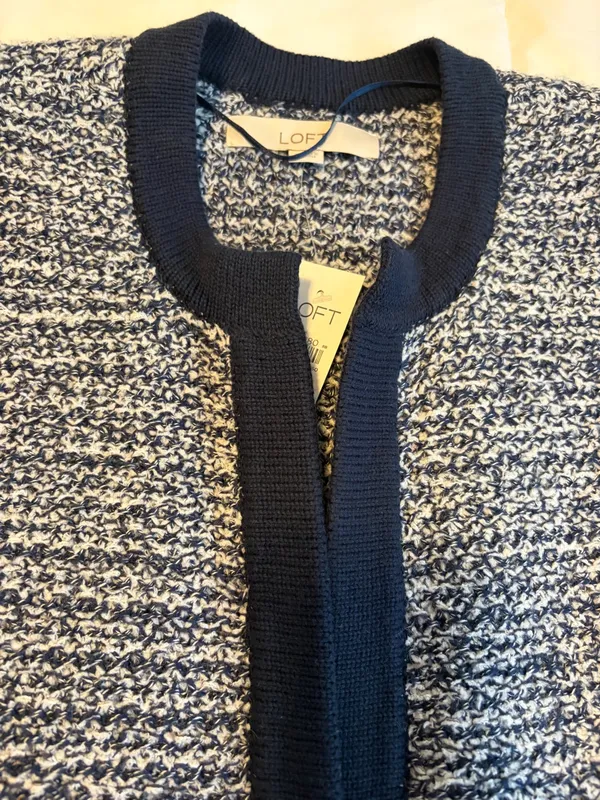 NWT LOFT Bouclé Cardigan Sweater Small Open Front Soft Classic Z16 - Image 8
