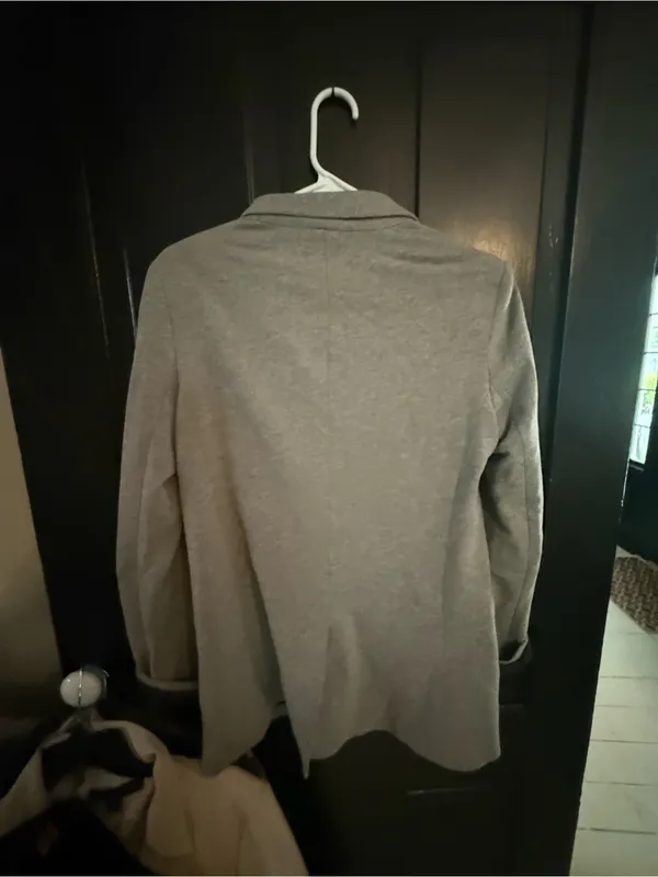 Express Women's Gray Blazer Jacket - Image 4