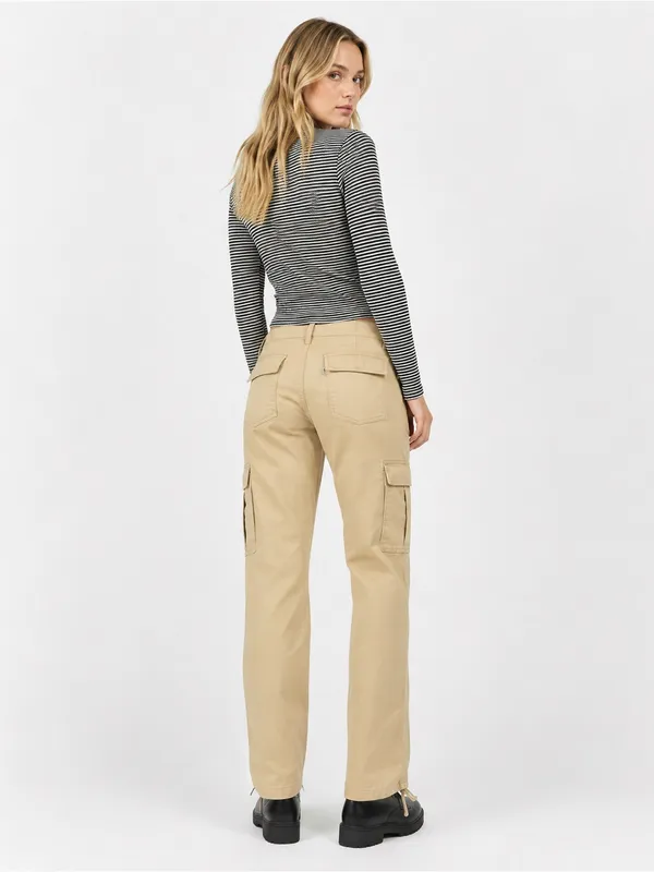 Levi’s ’94 Baggy Cargo Pants Size 29 Khaki Tan Mid Rise Straight Leg Y2K Utility - Image 3