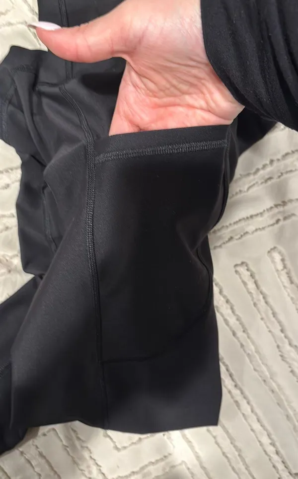 Old Navy High Rise Leggings - Image 4