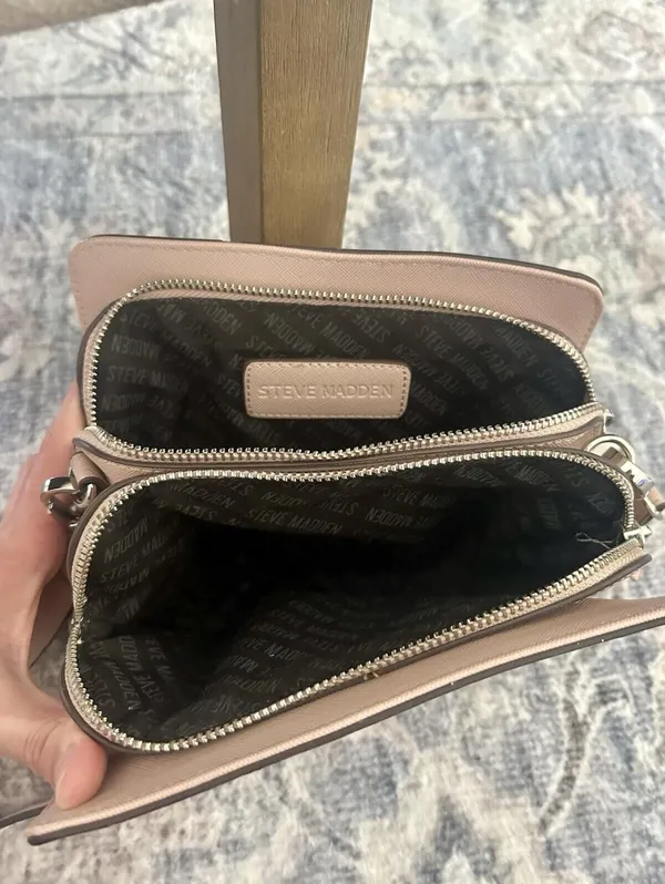 Steve Madden Pale Pink Women’s Crossbody Handbag W/Adjustable Strap - Image 7