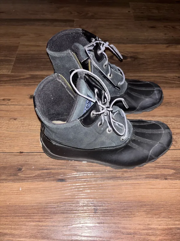 Women’s sperry duck boots  - Image 2