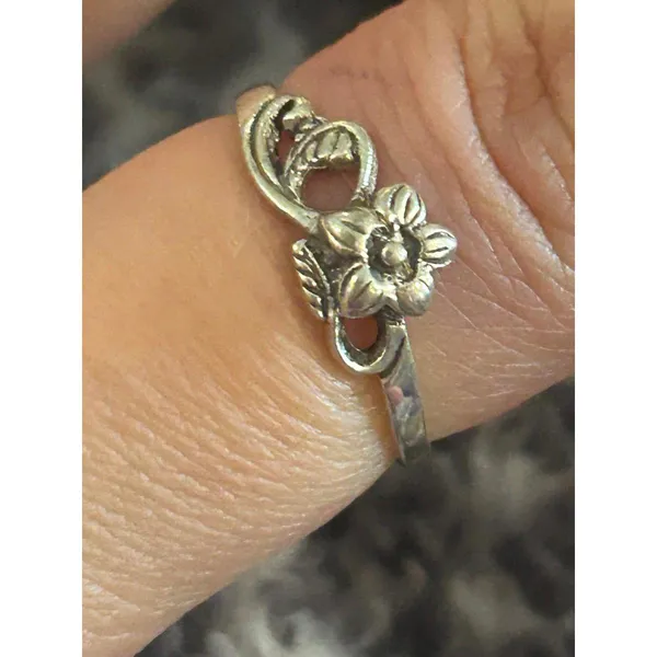 Z33 size 6.5 ring 925 sterling silver - Image 4
