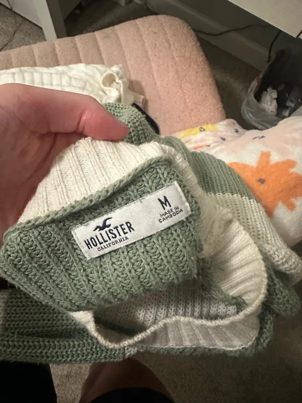 Hollister Cropped Sweater Green Striped - Image 3