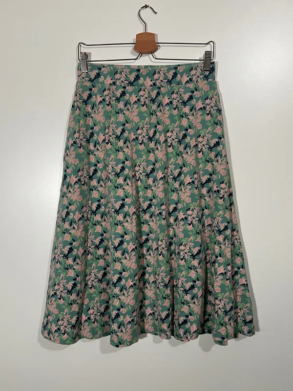 Pact Organic Cotton Fit & Flare A-line Skirt Size Large Green and Pink Pattern - Image 4