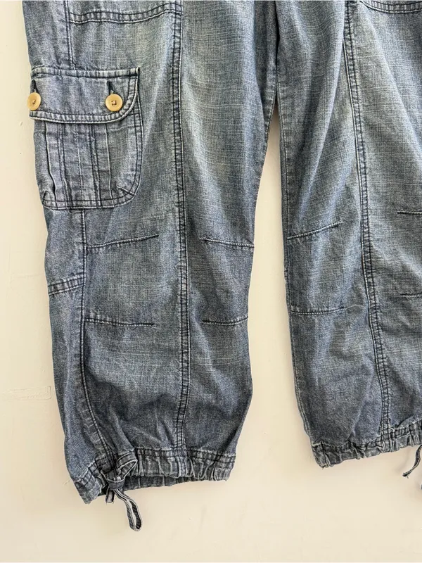 NEW GAP Washed Indigo Cargo Capris jeans size 12 - Image 2
