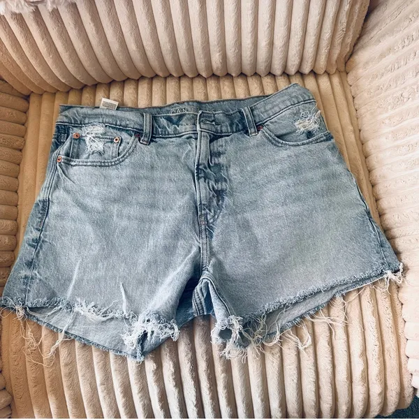 American Eagle Outfitters Light Blue Denim Frayed Hem Women's Shorts - Image 5