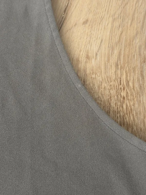 Uniqlo Gray Tank Size XS - Image 3