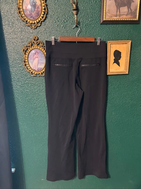 Athleta Black Pull On High Rise Trousers Sz Medium Petite - Image 2