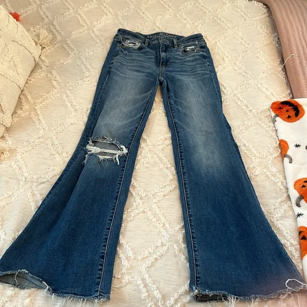 American Eagle Super High-rise Flare Jeans - Image 4