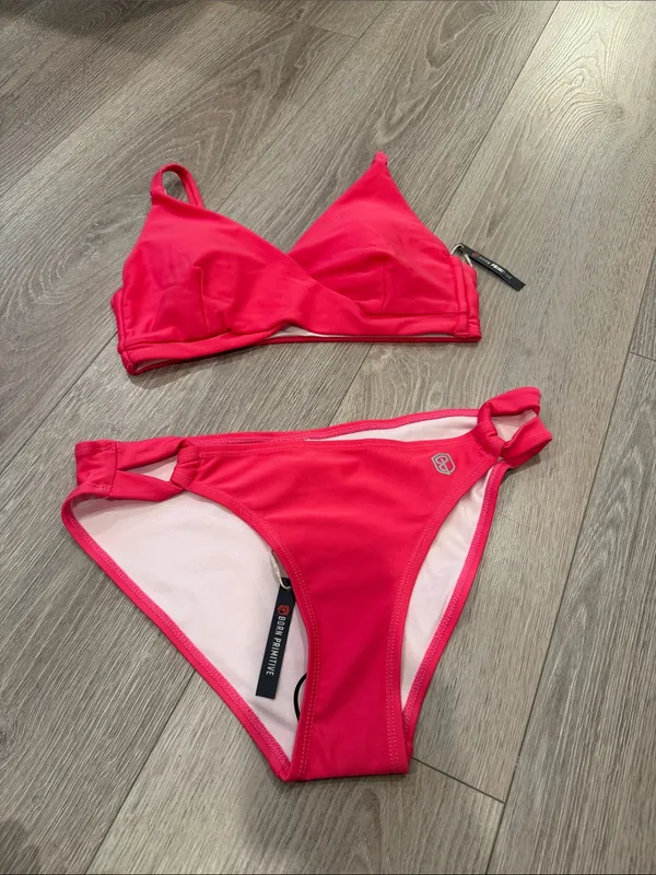 BNWT Born Primitive Hot Pink Marina Bikini Size Small S - Image 4