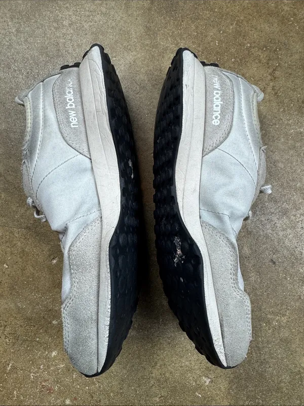 New Balance 327 in Sea Salt/Black Size: Youth 6.5 (Ladies 7.5) - Image 2