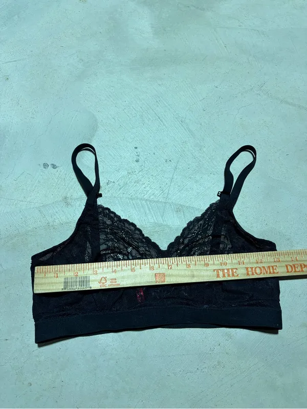 Spanx spotlight on Lace Bralette Black medium - Image 3