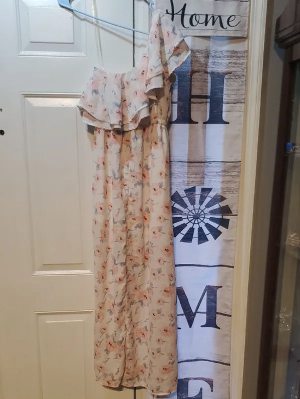 miami One-Shoulder Floral Maxi Dress in Peach and Cream - Image 3