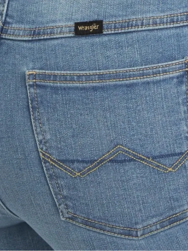 NEW Wrangler Women’s High Rise Bootcut Light Wash Blue Denim Jeans, Size 12x31 - Image 11