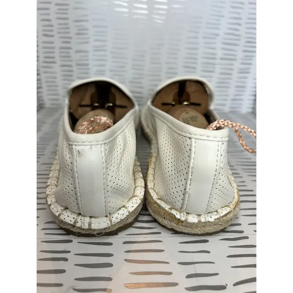 Time and Tru Womens White Perforated Espadrille Slip On Flats Size 9 Round Toe‎ - Image 6