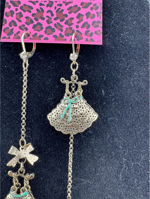 Betsey Johnson Gold Tone Asymmetrical Dress and Shoe Dangle - Image 4