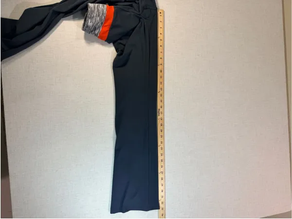 Bally Total Fitness Women’s Colorblock Waistband Flare Yoga Pants Charcoal Small - Image 7