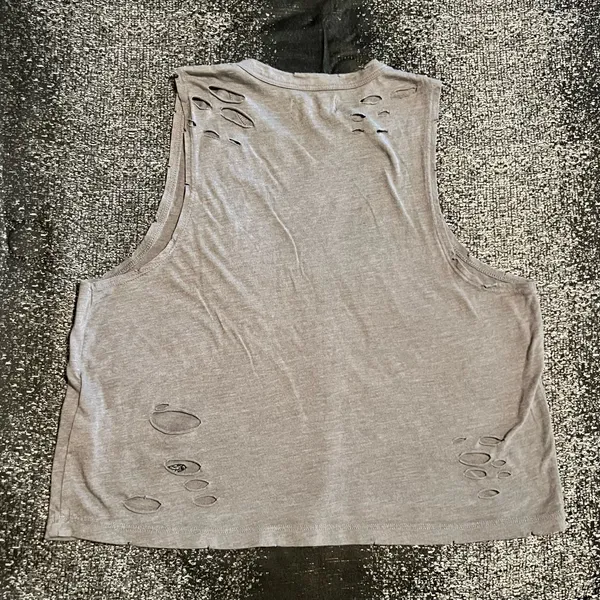 Womens medium Hollister gray "Girls" distressed graphic cropped tank top - Image 3