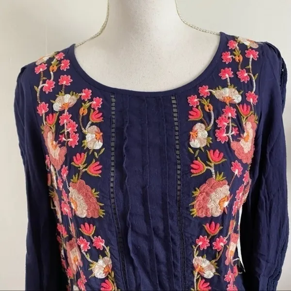 Anthropologie Floreat • Luana Women’s Navy Floral Embroidered Tunic Top Blouse - Image 7
