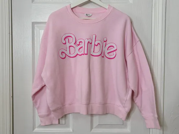 Barbie Pink Graphic Sweatshirt L Cozy Girly Coquette Casual Y2K Lounge Pullover - Image 2
