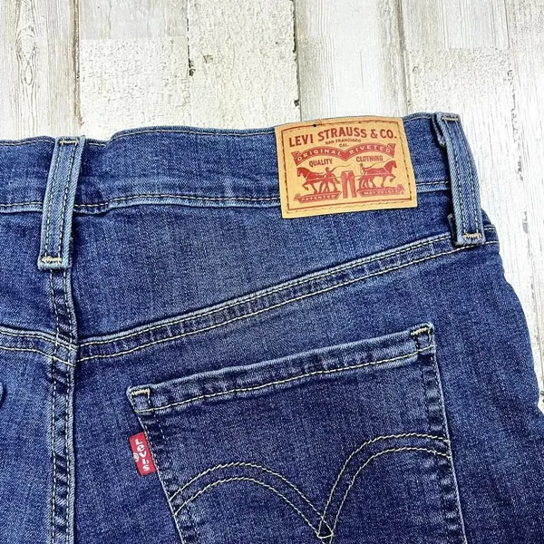 Levi's Women's Distressed Denim‎ Mid-Length Shorts Size 29 Blue Casual Summer - Image 3