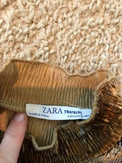 ZARA Brown velvet multicolor short sleeve top never worn - Image 3