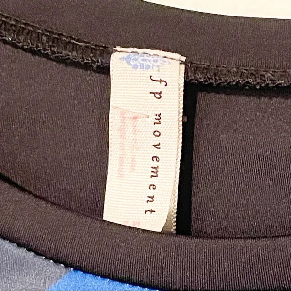 Free People Movement Size Small Rainbow Runner Shirt‎ Navy Athletic - Image 3