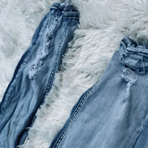 Refuge Distressed Blue Skinny Jeans Women’s 4 - Image 2