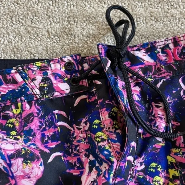 Hurley Pink Abstract Floral Boardshorts - Image 4