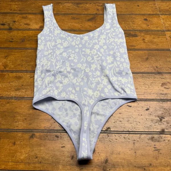 Free‎ People Intimately Floral Print Thong Bodysuit Lavender Cream M - Image 6